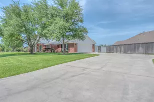 7028 Longmire Cir, Conroe, TX 77304 - Photo 38