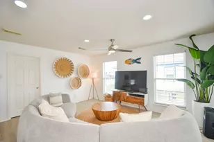 22810 Fresca St, Galveston, TX 77554 - Photo 10