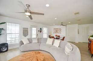 22810 Fresca St, Galveston, TX 77554 - Photo 12