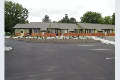 141 W Broadway Avenue, Milton-Freewater, OR 97862 - Photo 2