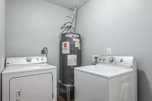 8129 Barkley St, Houston, TX 77017 - Photo 6