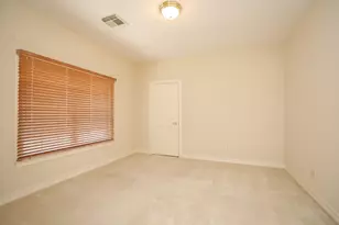 106 N Wynden Estates Ct, Houston, TX 77056 - Photo 42