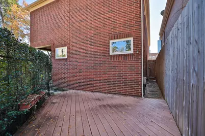 106 N Wynden Estates Court, Houston, TX 77056 - Photo 48