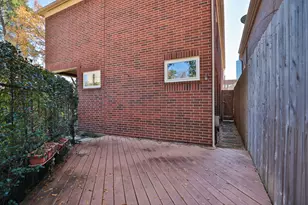 106 N Wynden Estates Ct, Houston, TX 77056 - Photo 48