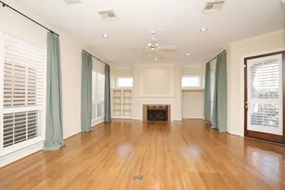 106 N Wynden Estates Court, Houston, TX 77056 - Photo 20