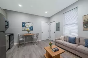 805 Avenue K, Galveston, TX 77550 - Photo 2