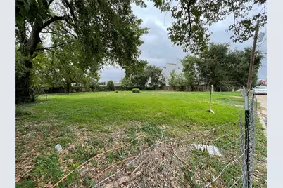 2102 Tuam Street, Houston, TX 77004 - Photo 2