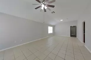 11010 Vanilla Ridge Ct, Houston, TX 77044 - Photo 2