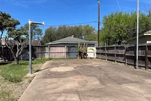 8830 Sharpcrest St, Houston, TX 77036 - Photo 18