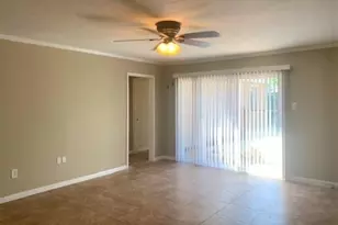 1853 Dolphin Dr, Seabrook, TX 77586 - Photo 4