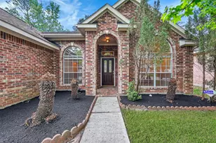 59 Hidden Meadow Dr, The Woodlands, TX 77382 - Photo 2