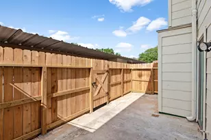 14215 Lost Meadow Ln, Houston, TX 77079 - Photo 20