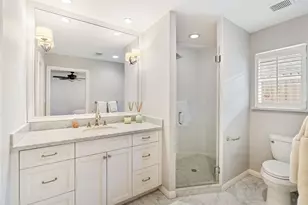 7902 Pagewood Ln, Houston, TX 77063 - Photo 20