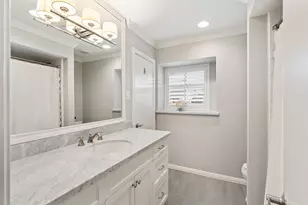 7902 Pagewood Ln, Houston, TX 77063 - Photo 22