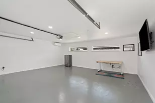 7902 Pagewood Ln, Houston, TX 77063 - Photo 30