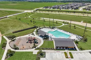 612 Ember Ridge Ct, Waller, TX 77484 - Photo 2