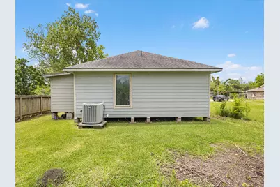 311 S 3rd Street, Highlands, TX 77562 - Photo 20