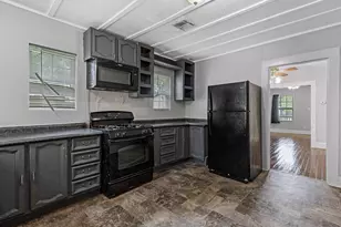 311 S 3rd St, Highlands, TX 77562 - Photo 6