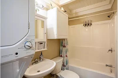 2433 Audubon Avenue, Gilchrist, TX 77617 - Photo 8