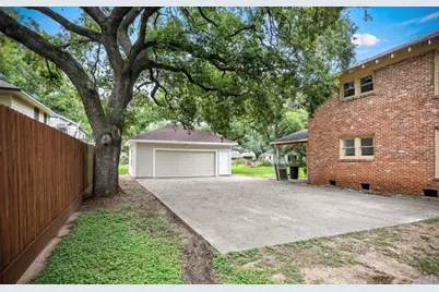 212 W Alabama Street, Wharton, TX 77488 - Photo 14