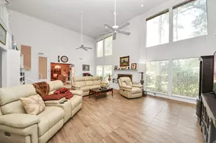 17 Winged Foot Dr, Conroe, TX 77304 - Photo 2