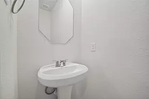 9022 Madera Rd, Houston, TX 77078 - Photo 20