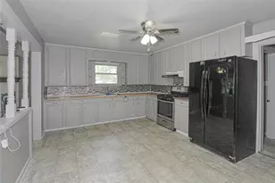 104 S Beatty Ave, Livingston, TX 77351 - Photo 12