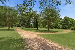 280 McGehee Rd, Willis, TX 77378 - Photo 32