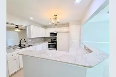 11106 Sageriver Drive, Houston, TX 77089 - Photo 14