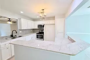 11106 Sageriver Dr, Houston, TX 77089 - Photo 14