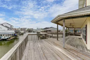 1303 Tiki Dr, Tiki Island, TX 77554 - Photo 30