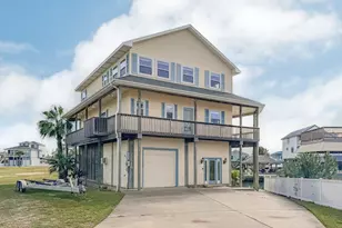 1303 Tiki Dr, Tiki Island, TX 77554 - Photo 1