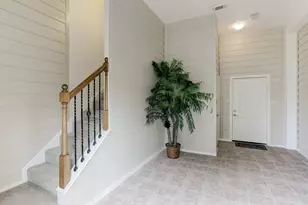 1303 Tiki Dr, Tiki Island, TX 77554 - Photo 4