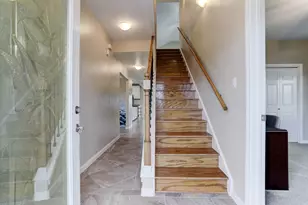 1303 Tiki Dr, Tiki Island, TX 77554 - Photo 6