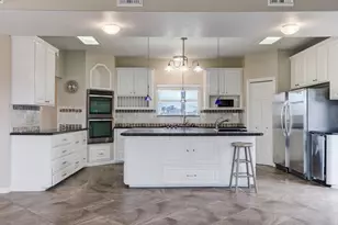 1303 Tiki Dr, Tiki Island, TX 77554 - Photo 44