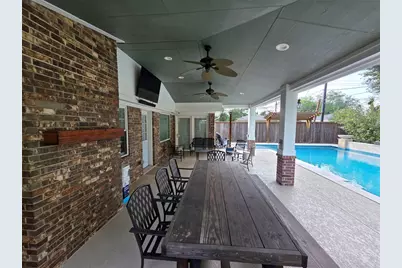 10807 Sagemeadow Lane, Houston, TX 77089 - Photo 14