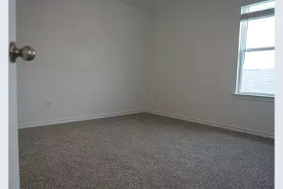 517 Oak Chase Avenue, Dayton, TX 77535 - Photo 18