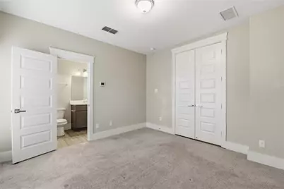 819 Algona Avenue, Houston, TX 77008 - Photo 4
