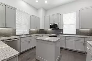 819 Algona Ave, Houston, TX 77008 - Photo 14