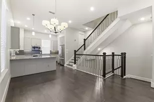 819 Algona Ave, Houston, TX 77008 - Photo 10