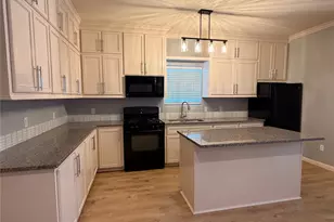 1147 Norham St, Houston, TX 77022 - Photo 2