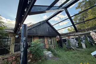 3015 Wentworth St, Houston, TX 77004 - Photo 6