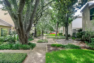 5214 Palmetto Street, Bellaire, TX 77401 - Photo 2