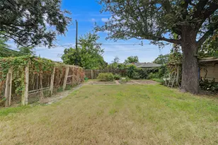 8939 Concho St, Houston, TX 77036 - Photo 14