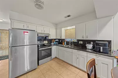 8939 Concho Street, Houston, TX 77036 - Photo 8
