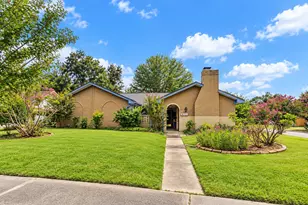 8939 Concho St, Houston, TX 77036 - Photo 2
