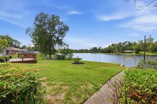 525 E Lake Dr, Livingston, TX 77351 - Photo 24