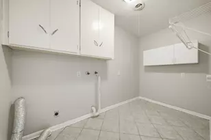 525 E Lake Dr, Livingston, TX 77351 - Photo 12