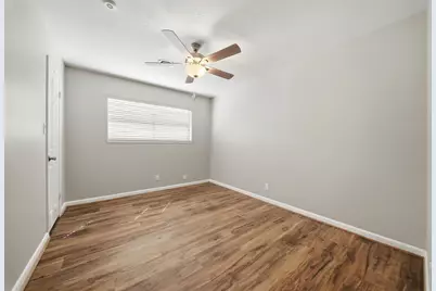 525 E Lake Drive, Livingston, TX 77351 - Photo 18