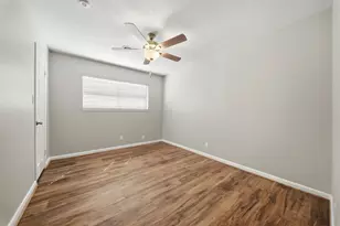 525 E Lake Dr, Livingston, TX 77351 - Photo 18